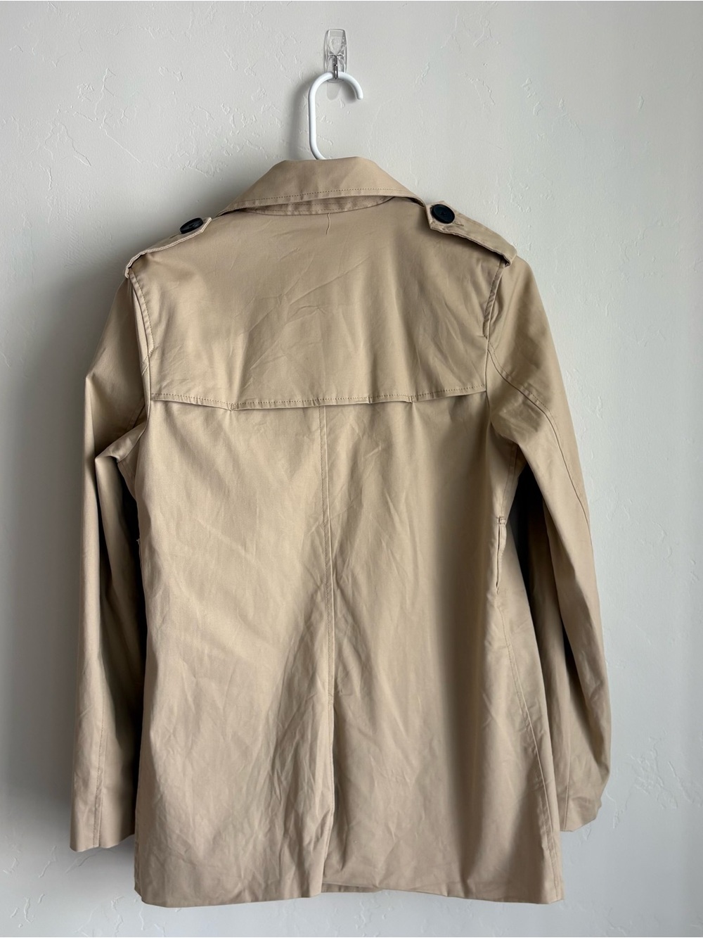 Quince Comfort Stretch Short Trench Coat Ligjt khaki 
Size S - Picture 7 of 8
